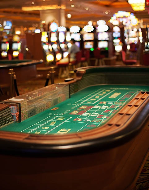 bomtoto platform interface showing sports betting and casino games